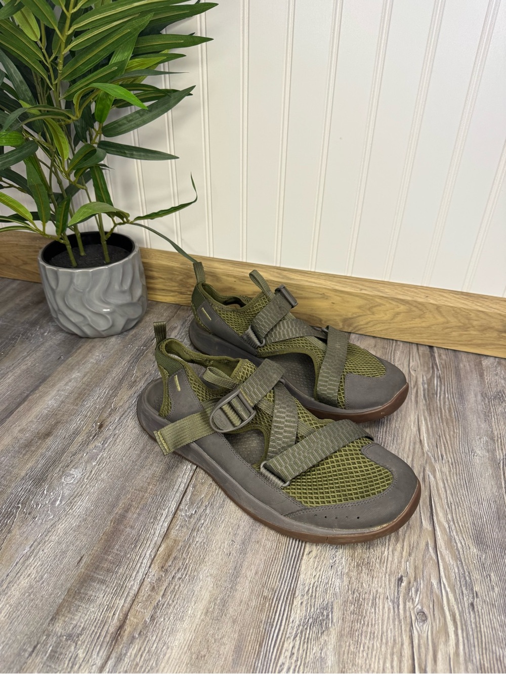 Chaco Mens Odyssey Sport Olive Green Adjustable Webbing Mesh Hiking Sandals 12